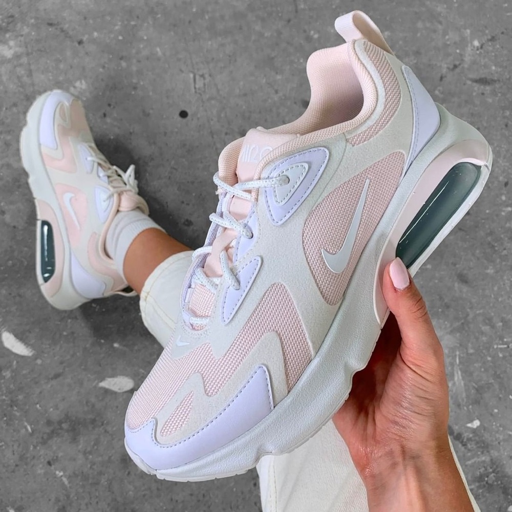 Nike Air Max 200 Size W 8